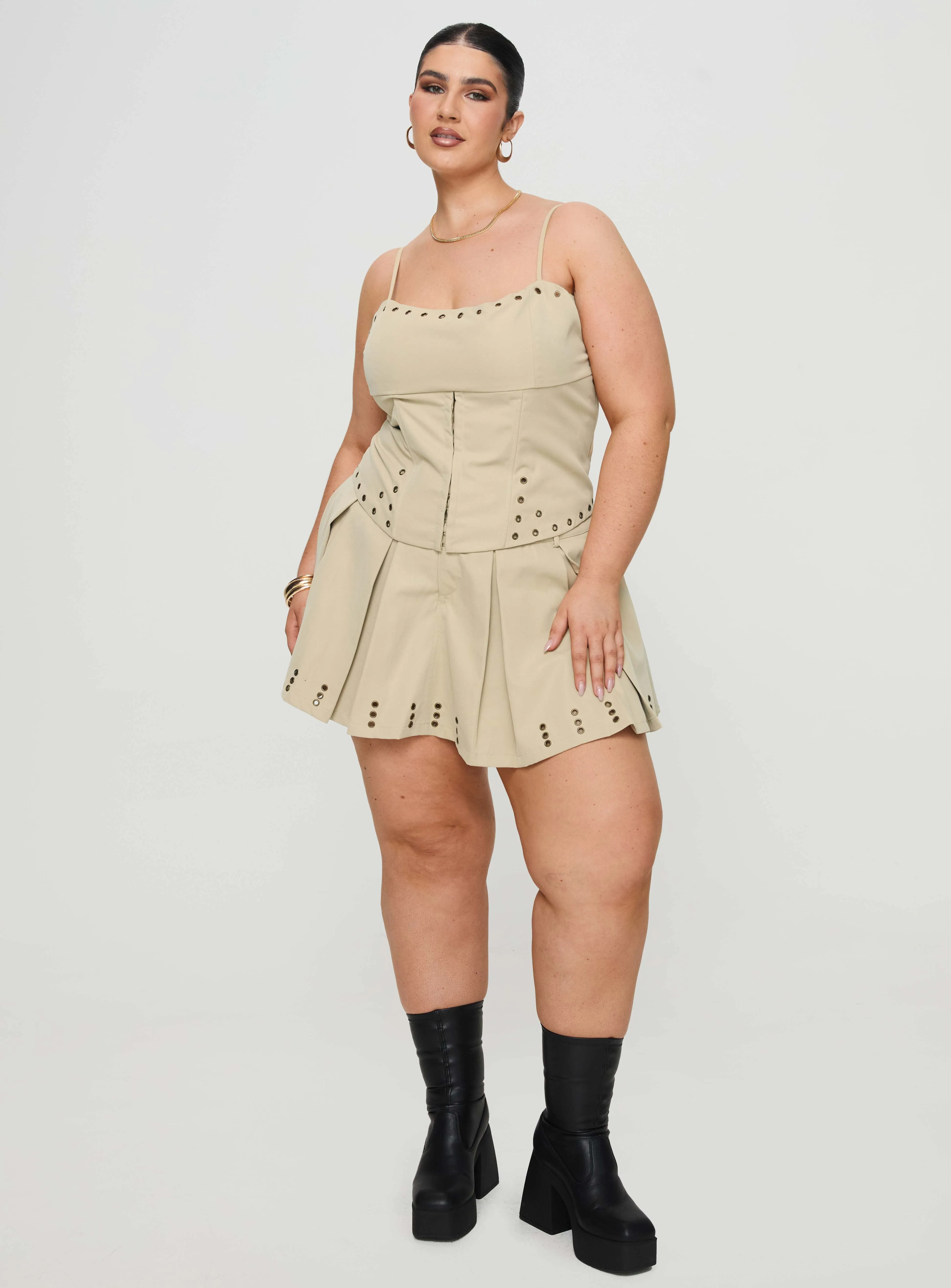 Alinzia Eyelet Skort Beige Curve