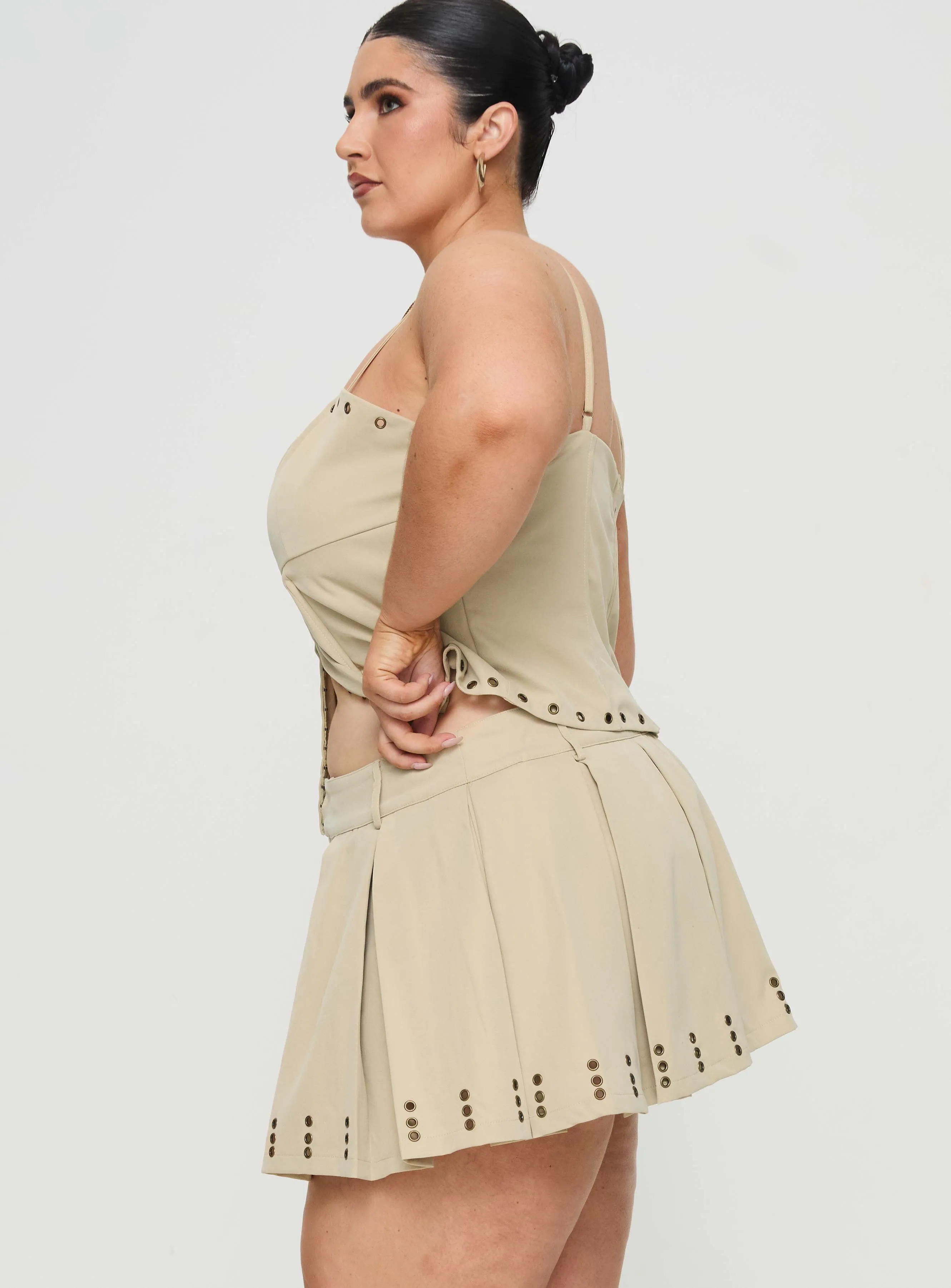 Alinzia Eyelet Skort Beige Curve