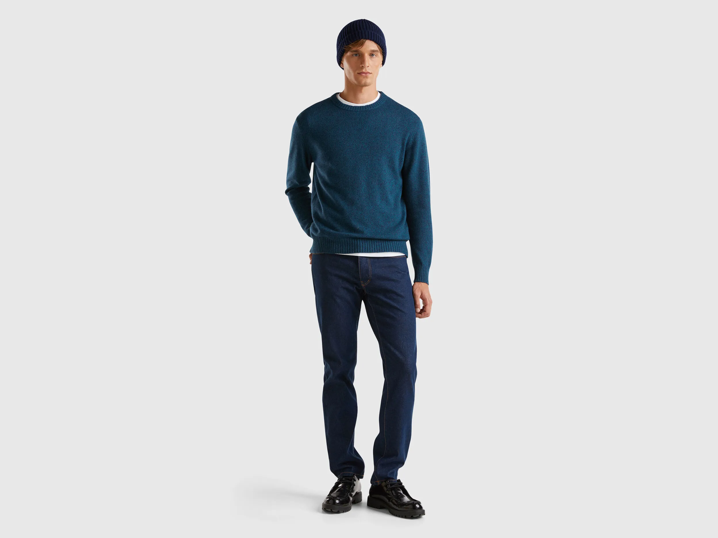 Crew neck sweater in cashmere and wool blend - Teal | Benetton