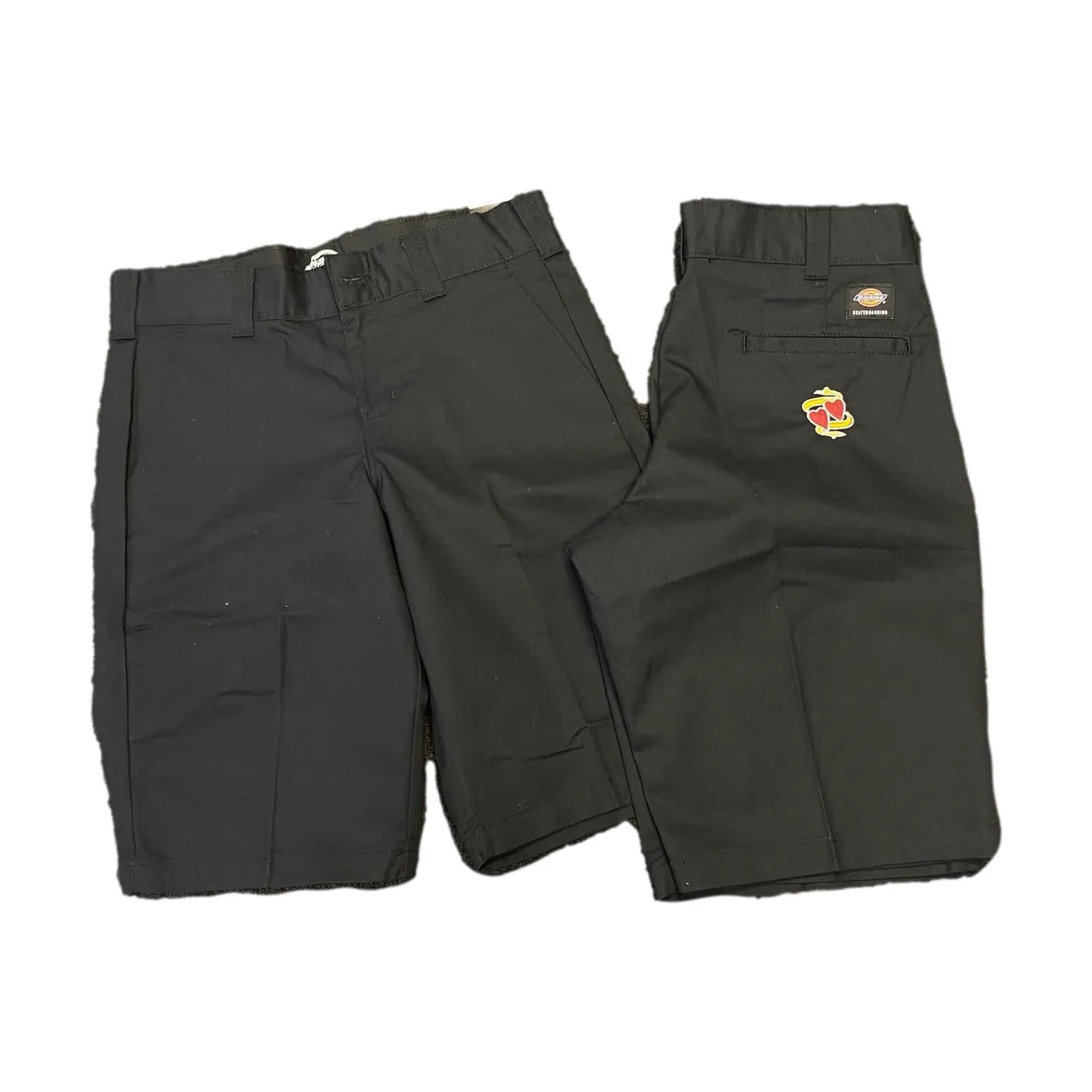 Dickies Slim Fit Twill Shorts Blk W/Venue Emb. Hearts