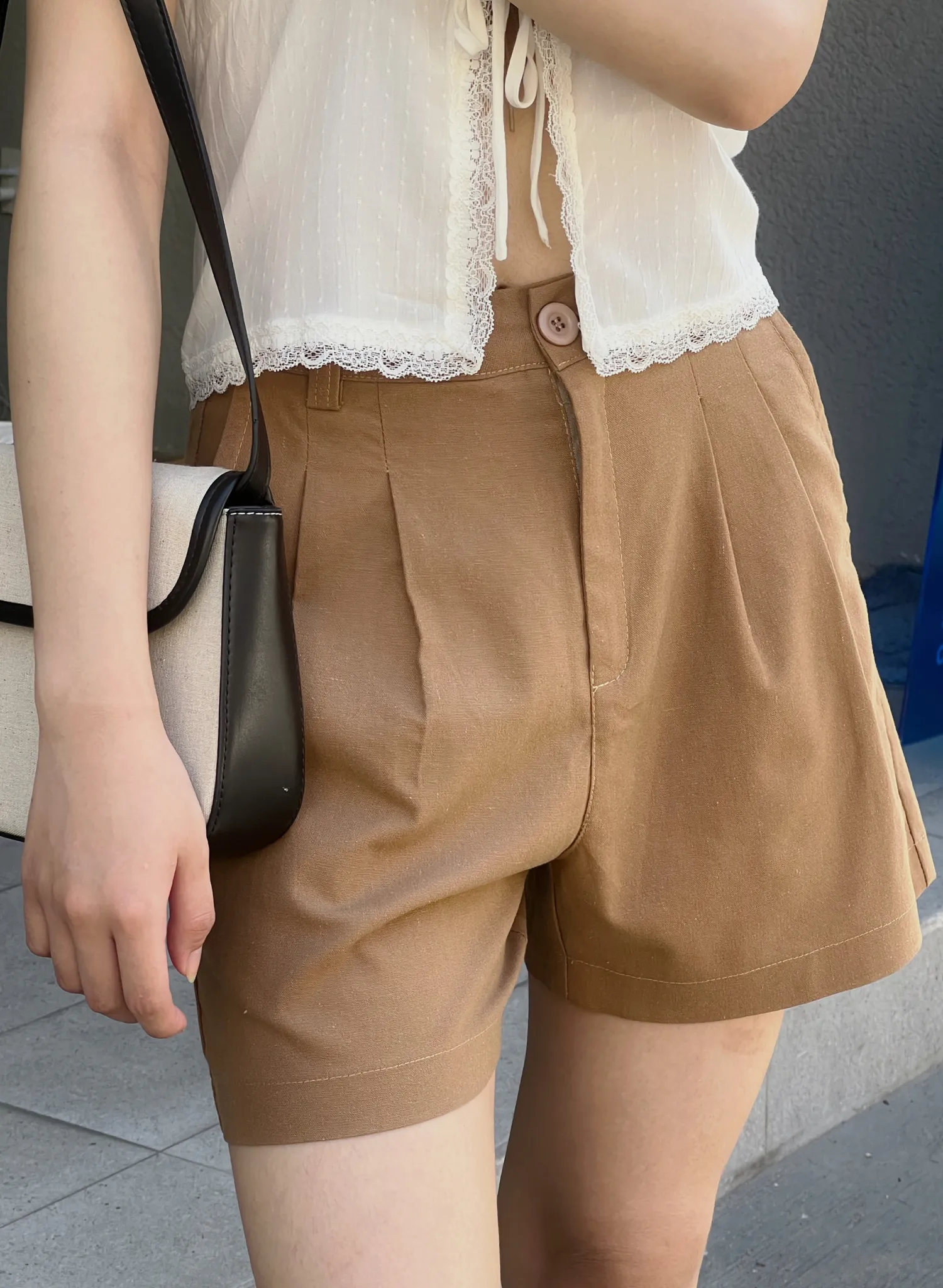 Latte Shorts