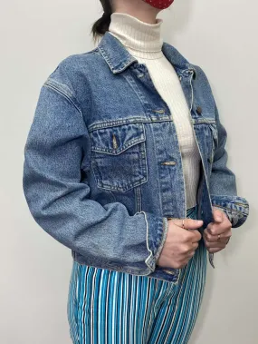 Womens Wrangler vintage denim jacket in stonewash blue with cropped length, circa 1990 / 1980 – Medium